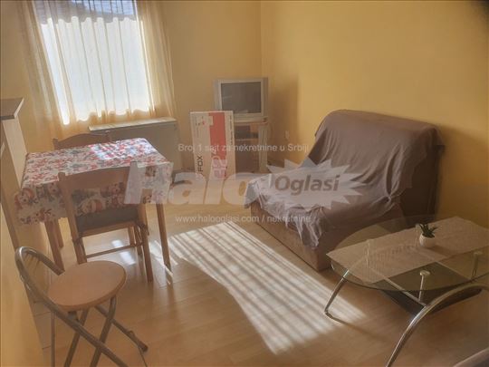 0,5 garsonjera,vlasnik,nov,namesten