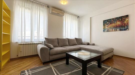 Blok 63, novogradnja, lepo sređen, ID 2819