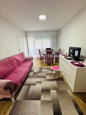 Blok 70 - renoviran stan