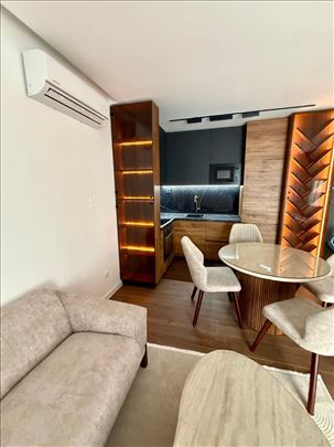 NOV LUX! 50m² Vojvode Vlahović 1.5soba