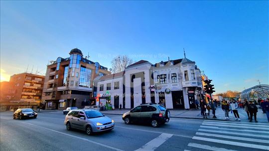 Exkluzivan generalski stan u strogom centru 