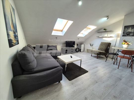 Izdajem stan kod Bulevara Marka Oreškovića 4