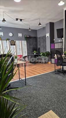 Kancelarija u srcu košutnjaka (Filmski grad)