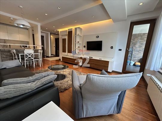 Lux dvosoban stan, Trešnjinog cveta