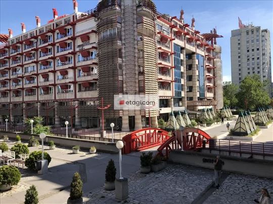 Na Prodaju Poslovni Prostor — Beograd, Novi Beogra