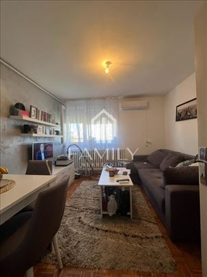 Garsonjera na Detelinari, Novi Sad, 20 m², 5. spra