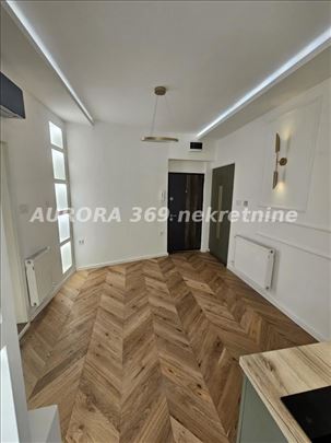 Retko! Novi Sad, Centar, Stari Grad. Mali Jednosob