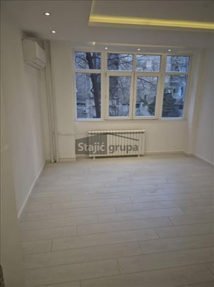 Stari grad, centar, lux, parking