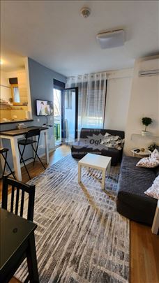 Trosoban stan u Zelenoj aveniji