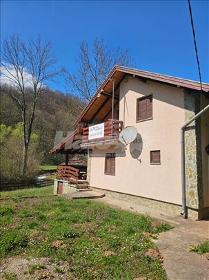 Vikend kuca na prodaju,