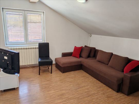 Vukov spomenik, stan u kući, sve zasebno