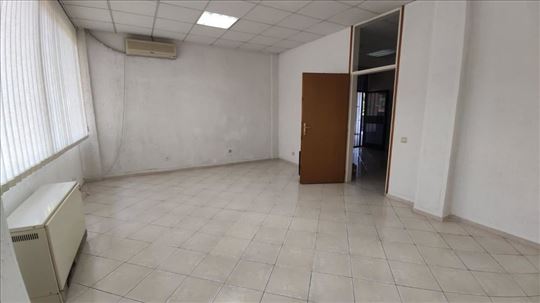 Blok 28,izdaje se poslovni prostor od 1.5. ID#1444