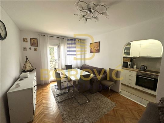 Braće Jerković, 106m2, stan u kući, parking