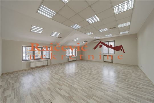 Centar, Brankova, nov PP, 5 kancelarija!