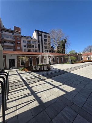 Izdaje se lux stan sa garažom ID#1591