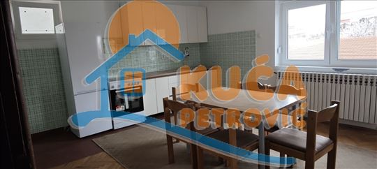 Izdaje se odličan stan u blizini PMF-a