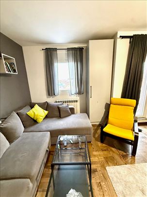 Izdavanje dvosobnog stana na Altini