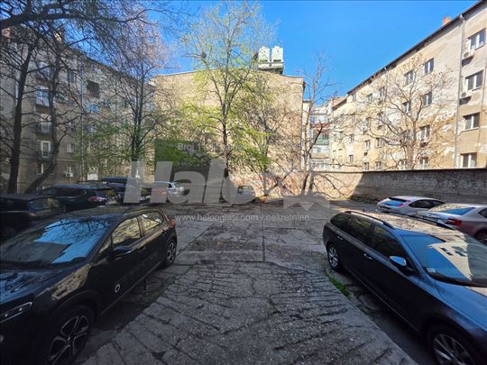 Jednosoban stan sa PARKINGOM u blizini Terazija