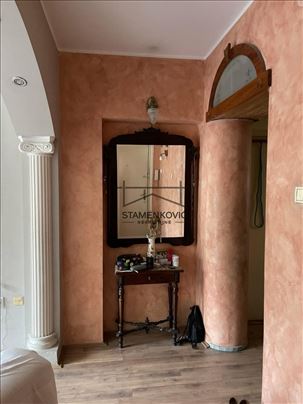 Komforan dvosoban stan u Centru ID#7117