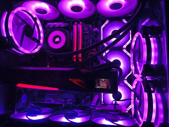 Kompijuter Ryzen 5800 XT rx 6800 xt 64gb ram