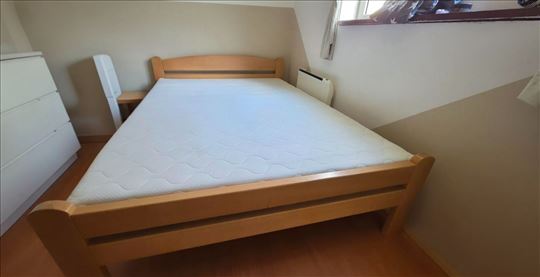 Кревет са душеком