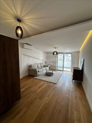 Lux stan u novogradnji kod Fon-a