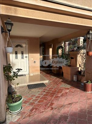 Odmah useljiv 2.0 stan Medaković 3