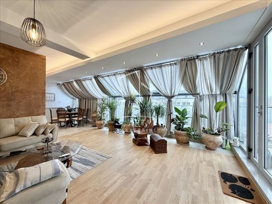 Penthouse sa parkingom sa panoramskim pogledom ID#