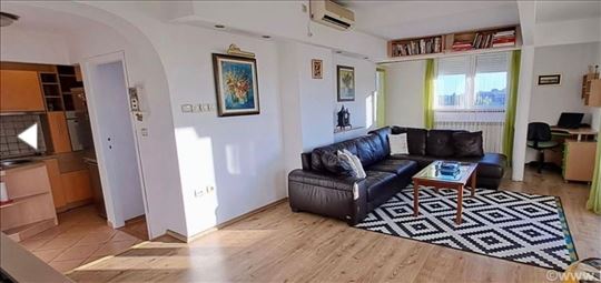 Prodaja 2.0 stana,Novogradska,Zemun