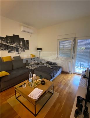 Prodajem garsonjeru u Petrovaradinu - Novi Majur