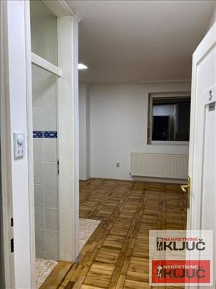 Telep, 33m2, Garsonjera, Odmah useljiva