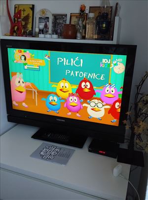 Toshiba led tv,USB,HDMI,VGA,Daljinski,Postolje