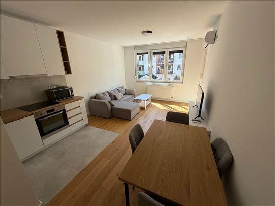 Trosoban - kompletno namešten! Hilandarska ulica!