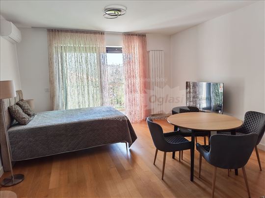 Zvezdara, Lion, lux, nov