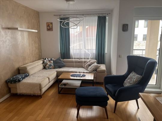 Ada Ciganlija, lux četvorosoban stan sa parking me