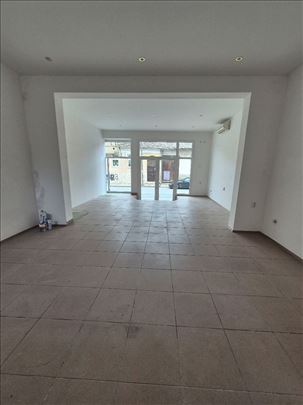 Centar Lokal na odličnoj lokaciji 41m2