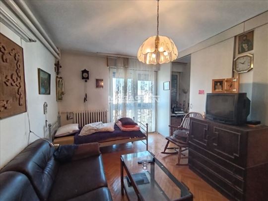 2.0 Crveni krst, Grčića Milenka