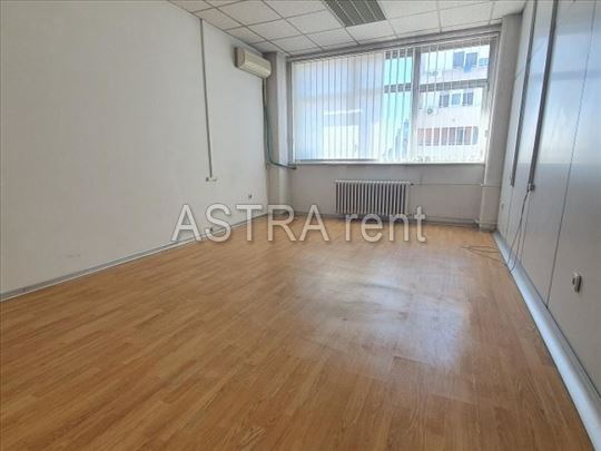 Dvosoban poslovni prostor u YBC