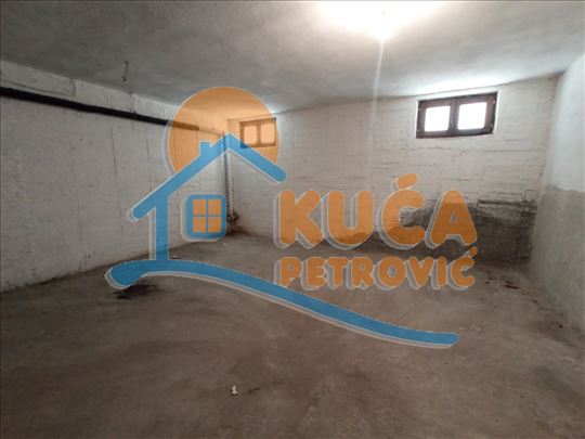 Izdaje se magacin