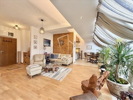 Jedistven stan sa parking mestom ID#14714