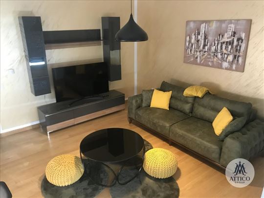 Luksuzan stan u centru Novog Sada – nov, moderno o