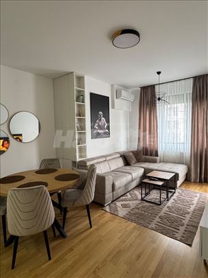 Lux stan na Banovom brdu