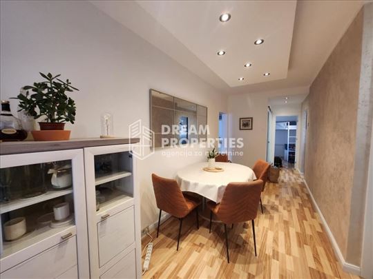 Lux, top lokacija, 4.0, b.Kosa 2 ID#1242