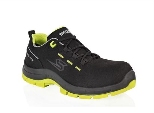 Nove lagane plitke radne patike cipele br 36 upola