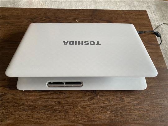 Toshiba L755 / i3 / 6GB / SSD+500GB / GT 525M / Of