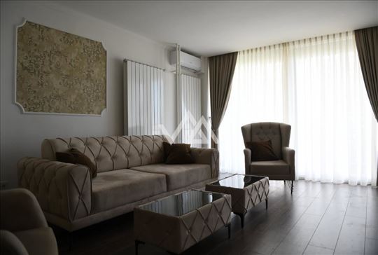 Trosoban stan 90 m², Novi Beograd, Blok 61, 5. spr