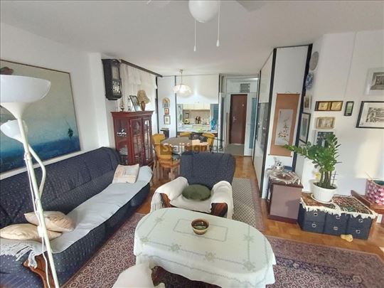 Uknjižen 2.0 stan, Cerak vinogradi