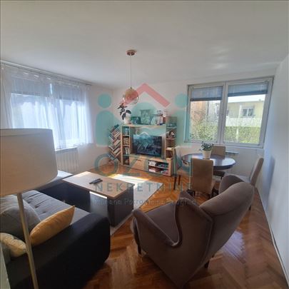 Uknjižen, renoviran, adaptibilan u 2,5