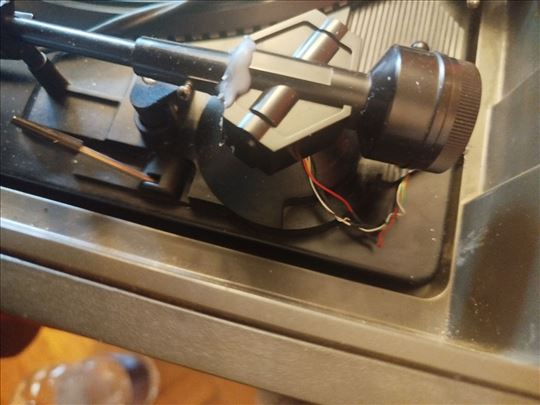 Fisher retro stari radio sa gramofonom i kasetom