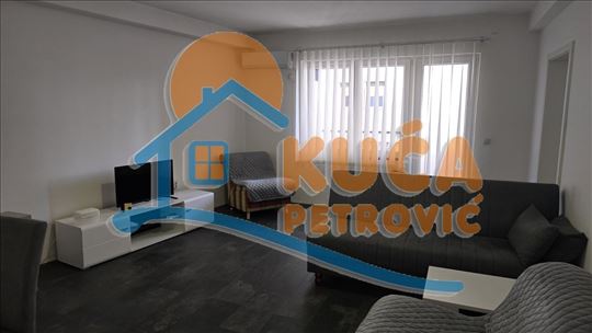 Izdaje se odličan stan u centru Niša, 54m2